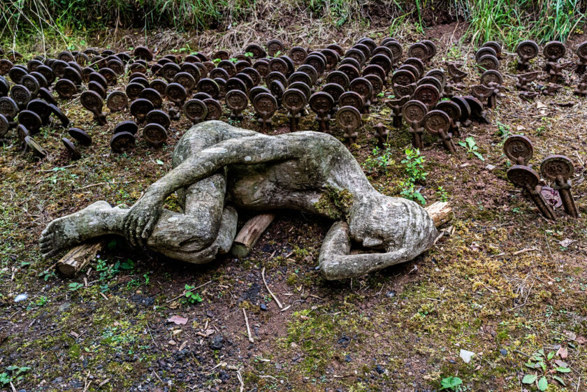 Wood Sculpture at Mendip Hospital Cemetery
